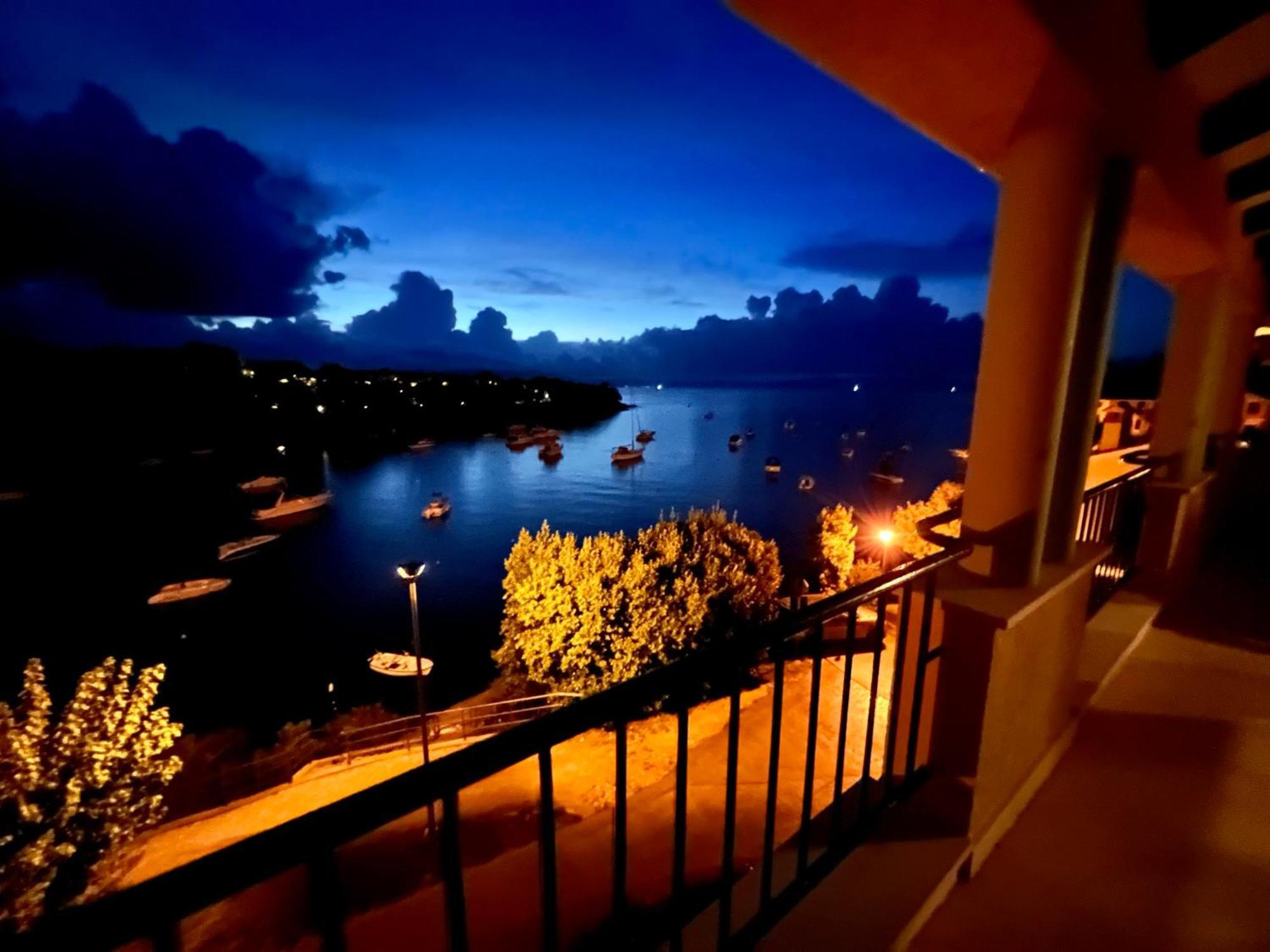 Villamar Beachfront Apartments With Free Private Parking Рабац Екстериор снимка